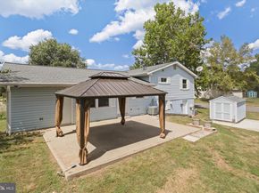 736 N York Road, Sterling VA 20164