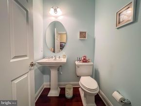 35 Elfreths Court, Newtown PA 18940