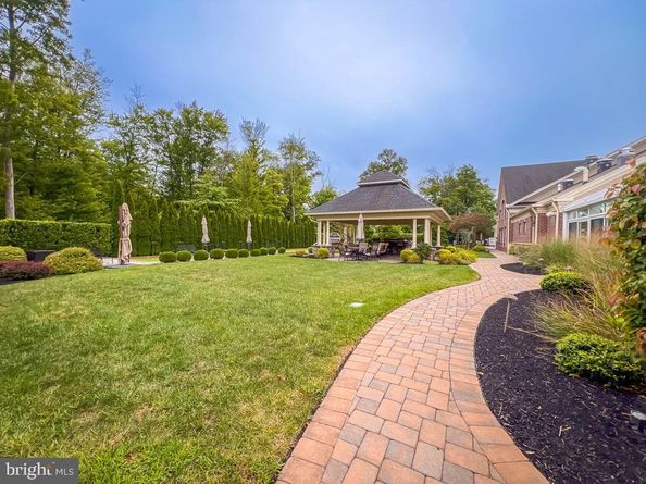 35 Elfreths Court, Newtown PA 18940