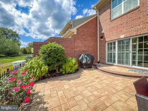 35 Elfreths Court, Newtown PA 18940