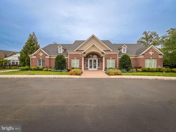 35 Elfreths Court, Newtown PA 18940