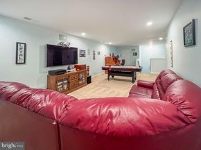 35 Elfreths Court, Newtown PA 18940