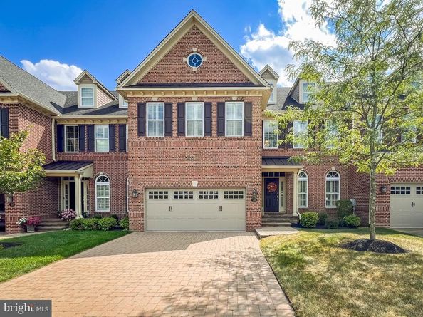 35 Elfreths Court, Newtown PA 18940