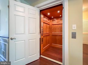 35 Elfreths Court, Newtown PA 18940