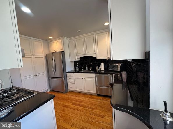 40 Old Lancaster Road 215, Merion Station PA 19066