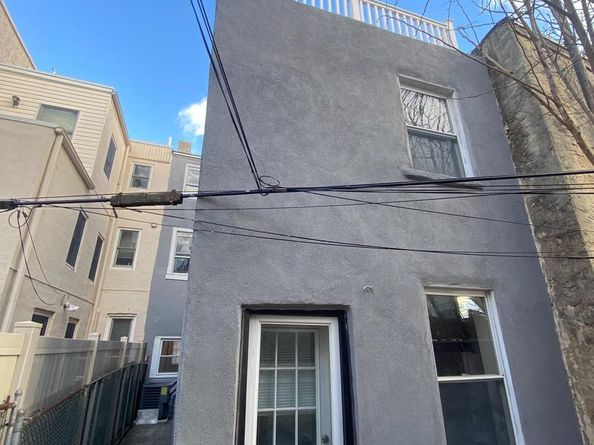 1830 Poplar Street, Philadelphia PA 19130