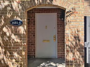 1681 S Hayes Street 1, Arlington VA 22202