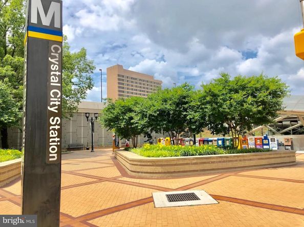 1681 S Hayes Street 1, Arlington VA 22202