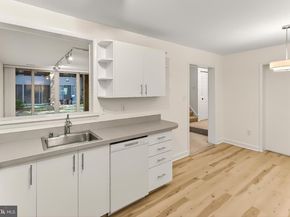 1681 S Hayes Street 1, Arlington VA 22202