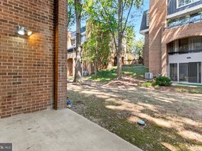 1681 S Hayes Street 1, Arlington VA 22202