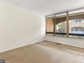 1681 S Hayes Street 1, Arlington VA 22202