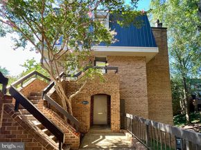 1681 S Hayes Street 1, Arlington VA 22202