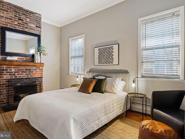 1238 Waverly Street, Philadelphia PA 19147