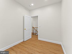 934 Snyder Avenue, Philadelphia PA 19148