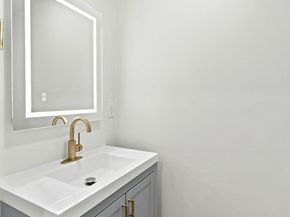 934 Snyder Avenue, Philadelphia PA 19148