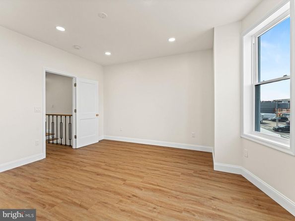 934 Snyder Avenue, Philadelphia PA 19148