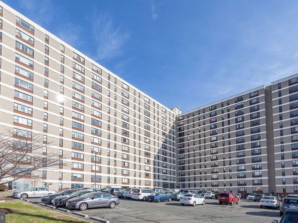 4600 Duke Street 432, Alexandria VA 22304