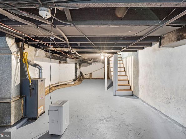 2113 S Simpson Street, Philadelphia PA 19142