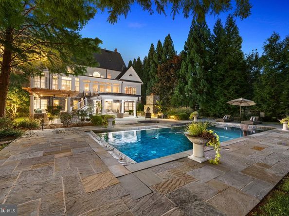 930 Douglass Drive, Mclean VA 22101