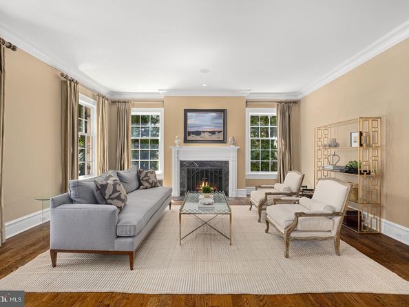 930 Douglass Drive, Mclean VA 22101