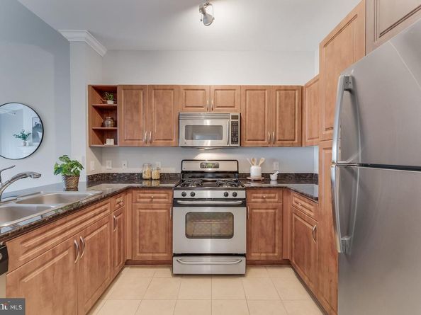 12945 Centre Park Circle 408, Herndon VA 20171