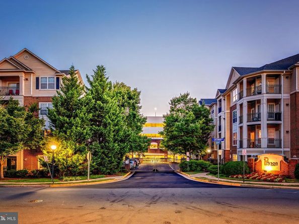 12945 Centre Park Circle 408, Herndon VA 20171