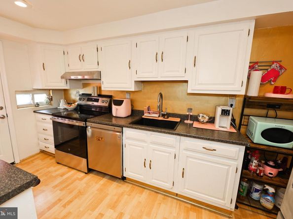 148 E Essex Avenue, Lansdowne PA 19050