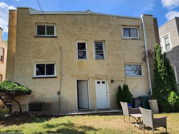 208 W Wayne Avenue, Wayne PA 19087