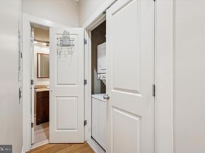 1527 Fairmount Avenue 2R, Philadelphia PA 19130