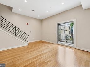 1527 Fairmount Avenue 2R, Philadelphia PA 19130