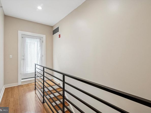 1527 Fairmount Avenue 2R, Philadelphia PA 19130