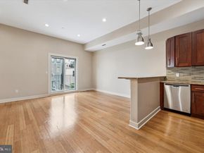 1527 Fairmount Avenue 2R, Philadelphia PA 19130