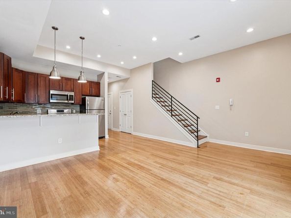 1527 Fairmount Avenue 2R, Philadelphia PA 19130