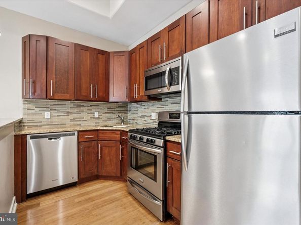 1527 Fairmount Avenue 2R, Philadelphia PA 19130