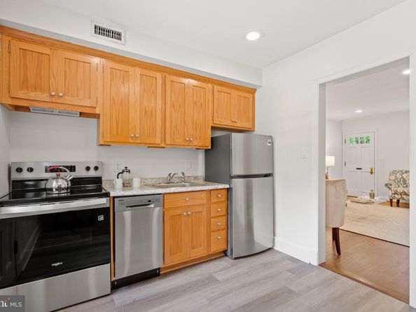 1415 S Edgewood Street 463, Arlington VA 22204