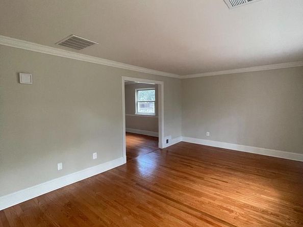 310 Missouri Avenue, Herndon VA 20170