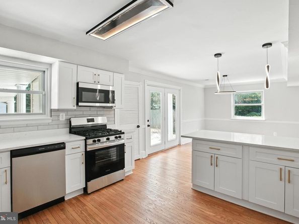 310 Missouri Avenue, Herndon VA 20170