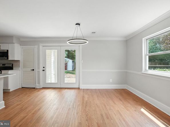 310 Missouri Avenue, Herndon VA 20170