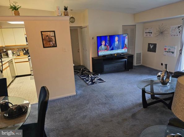 58201 Delaire Landing Road 201, Philadelphia PA 19114