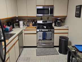 58201 Delaire Landing Road 201, Philadelphia PA 19114