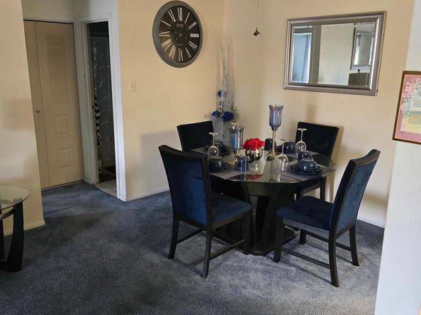 58201 Delaire Landing Road 201, Philadelphia PA 19114