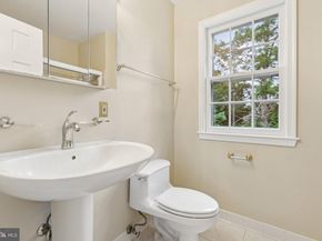 4893 35TH Road N, Arlington VA 22207