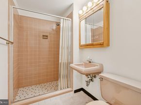 4893 35TH Road N, Arlington VA 22207