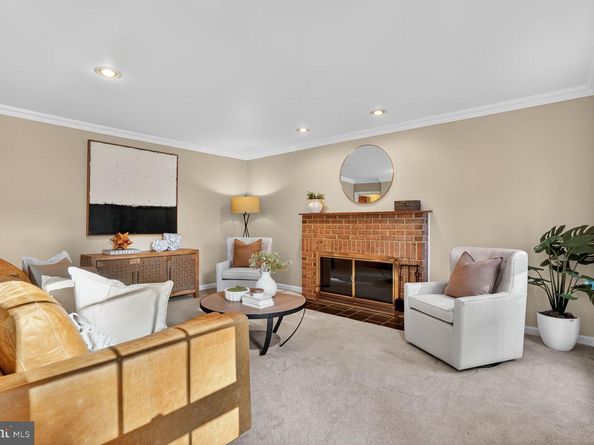 4893 35TH Road N, Arlington VA 22207