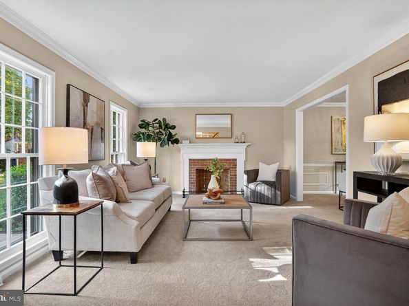 4893 35TH Road N, Arlington VA 22207