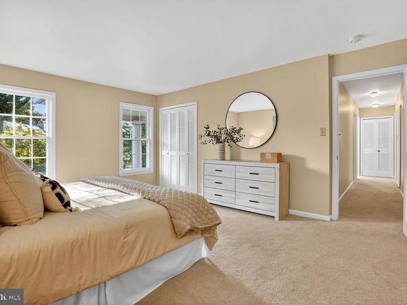 4893 35TH Road N, Arlington VA 22207