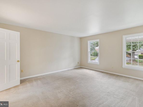 4893 35TH Road N, Arlington VA 22207