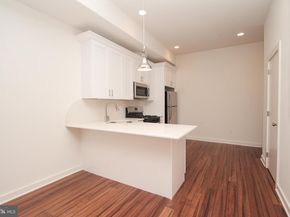 864 N 19TH Street, Philadelphia PA 19130