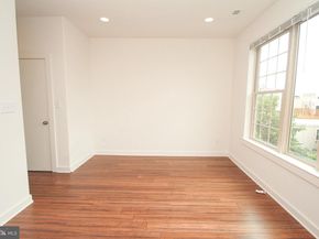864 N 19TH Street, Philadelphia PA 19130