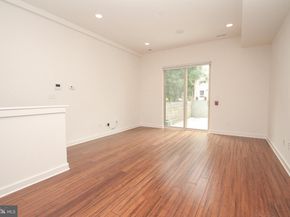 864 N 19TH Street, Philadelphia PA 19130